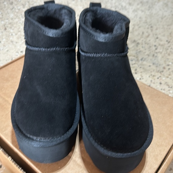 Matisse Black Ankle Boot Size 8.5 - Picture 2 of 3